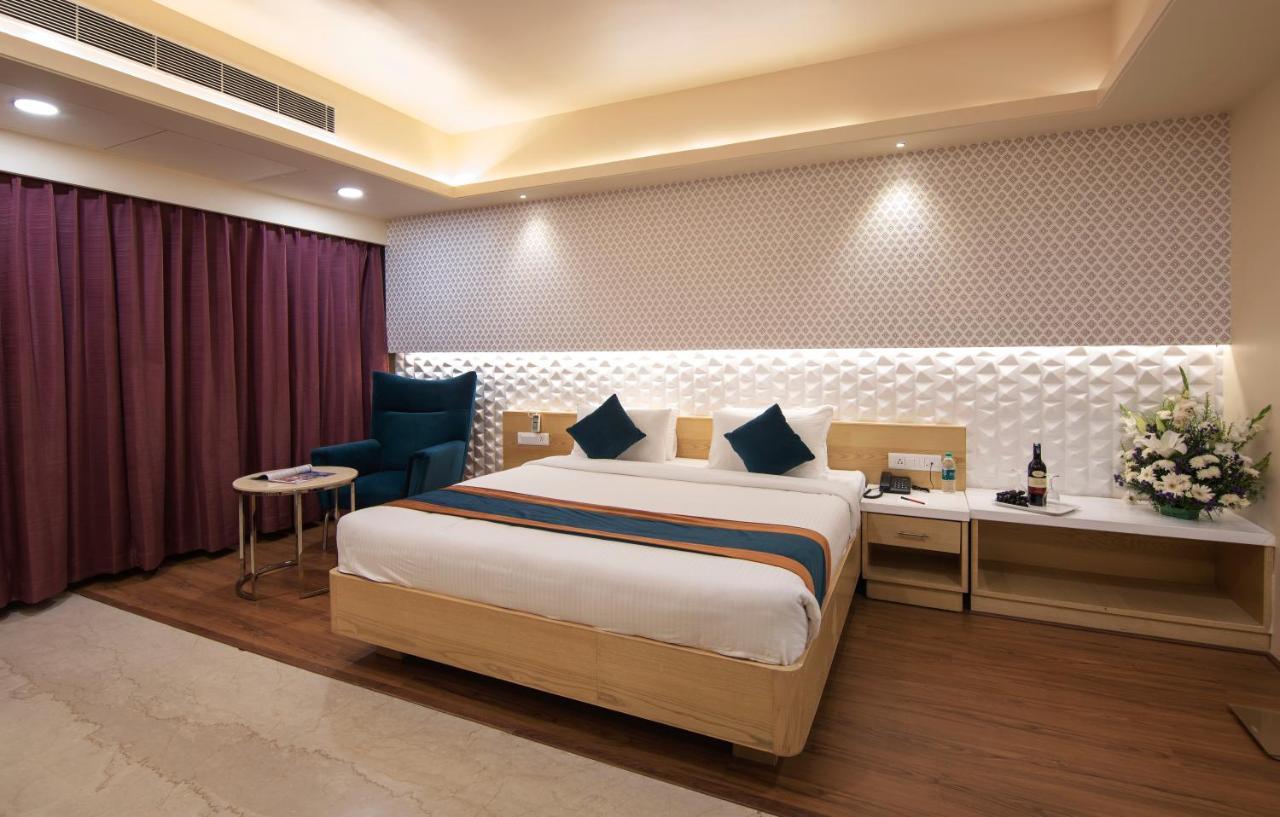 Zion - A Luxurious Hotel Bangalore Exteriör bild