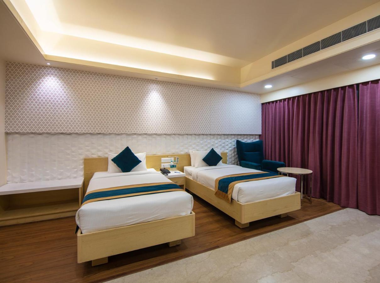 Zion - A Luxurious Hotel Bangalore Exteriör bild